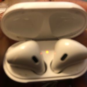 Apple AirPods 1st Gen